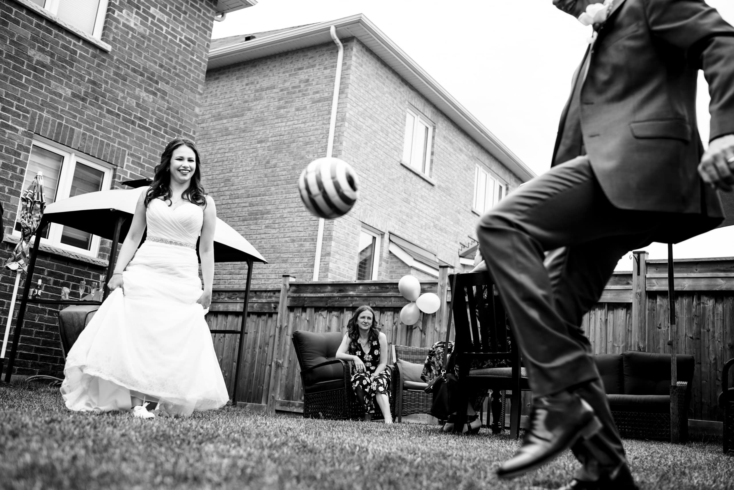 intimate backyard wedding by Durham Region Wedding Photographer Brian Ly Photography